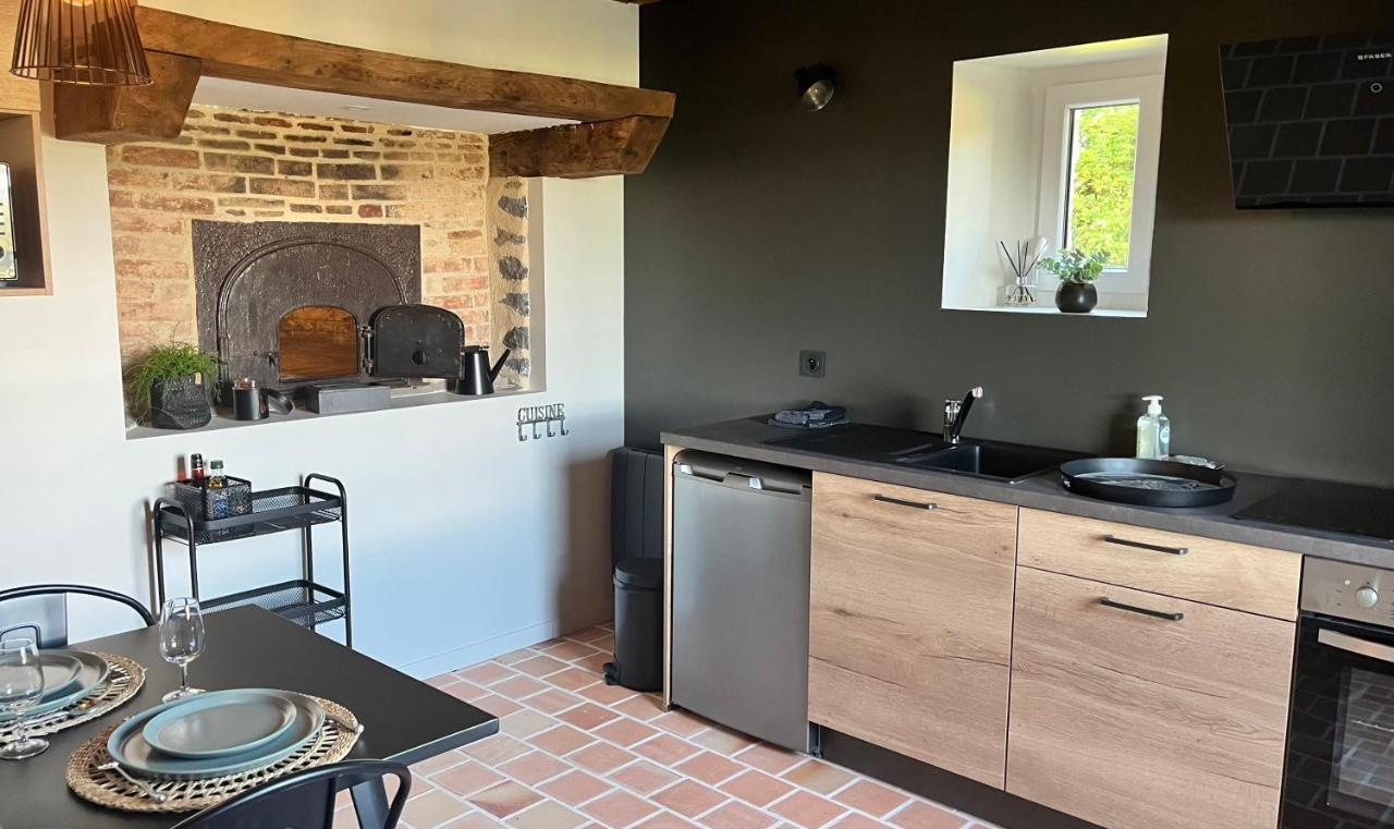 La Douce Halte - Gites Avec Spa Ou Sauna Saint-Ouen-Des-Toits Buitenkant foto